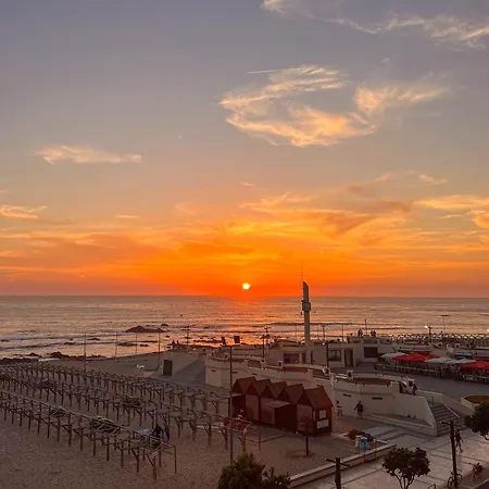 Beachouse Povoa - Beachfront With Sea-view Balcony Póvoa de Varzim