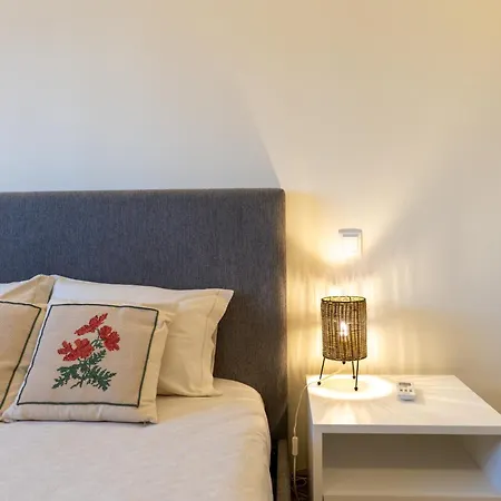 Beachouse Povoa - Beachfront With Sea-view Balcony Apartamento