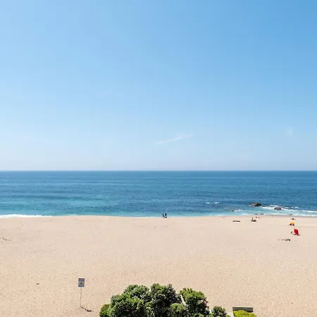 Beachouse Povoa - Beachfront With Sea-view Balcony